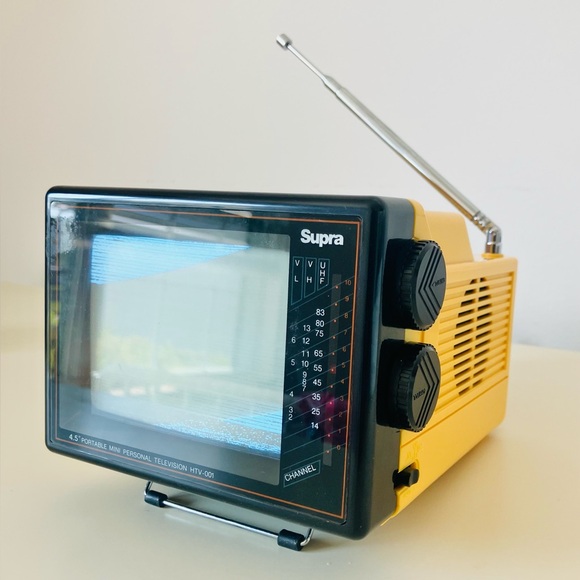 Supra Yellow Tele-Handy Mini TV 4.5” BW Travel Ready In Box AC And Cig Adapter - Picture 1 of 16